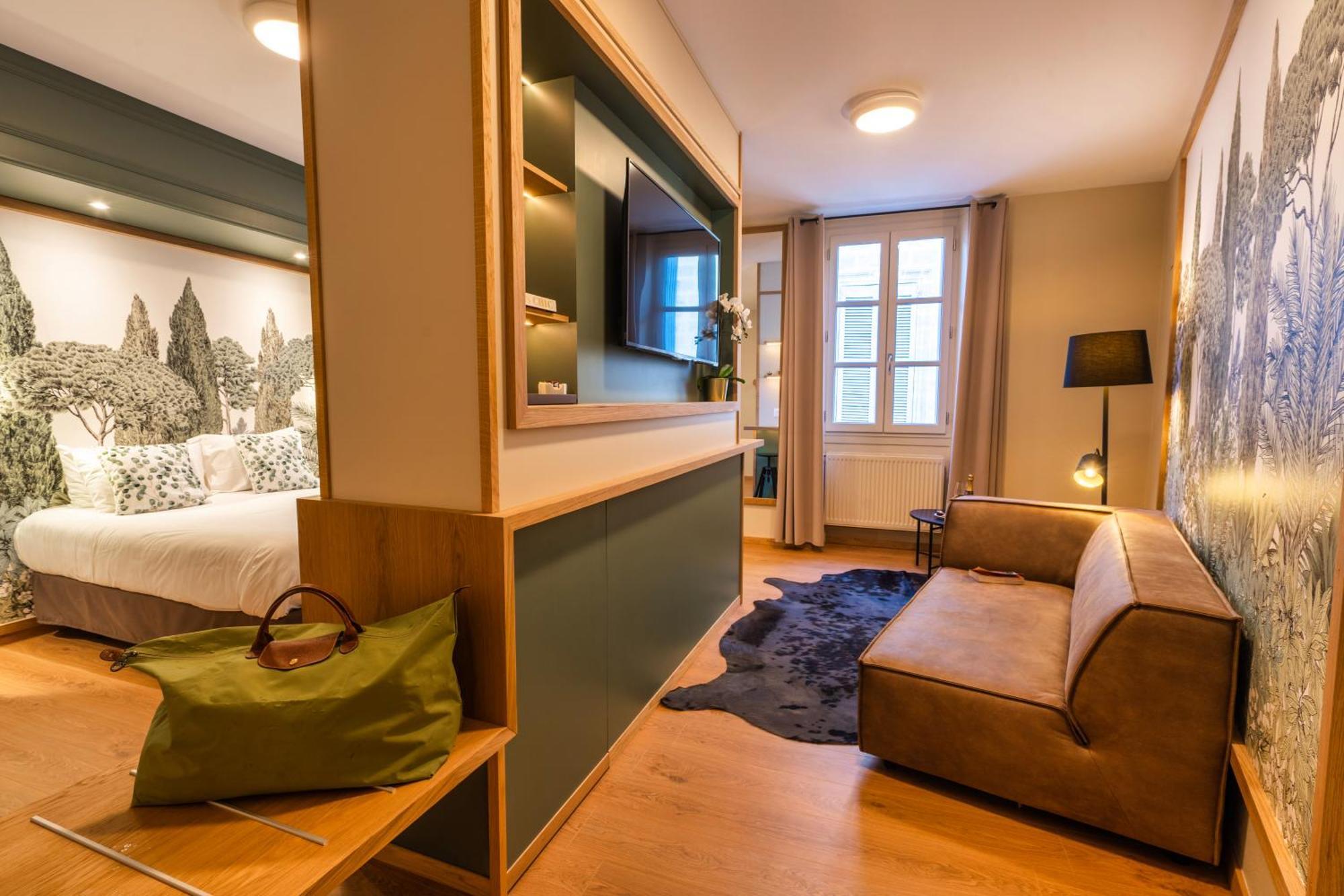 Garlande Centre Hotel