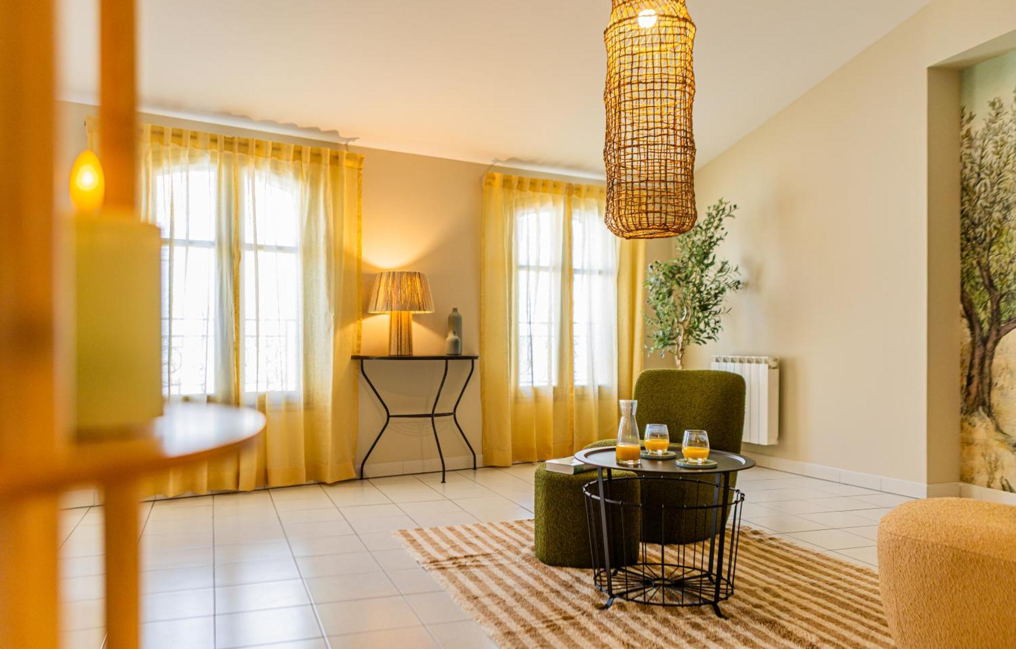 Garlande Hotel Avignon Centre 3*